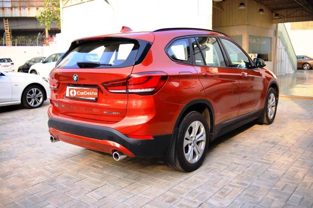 https://images10.gaadi.com/usedcar_image/3505875/original/usedcar_1_16__10151689580487_1689580632_4c7f9ccb-231a-4a8b-8f2b-d0695e1000ab.jpeg?imwidth=6401