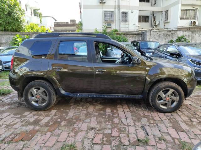 https://images10.gaadi.com/usedcar_image/3506419/original/7359761e-83f6-4972-855f-9b7e6c18e03f-used_car_2817716_1689591877_4274ca41-24ae-4823-a9ff-47d149d1d647.jpg?imwidth=6401