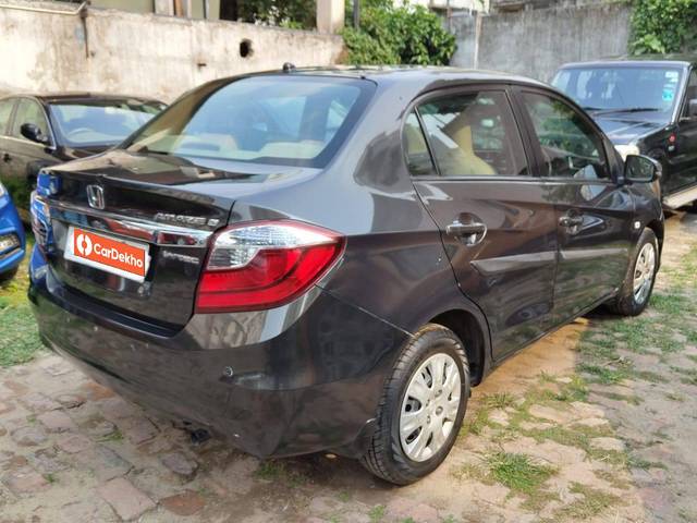 https://images10.gaadi.com/usedcar_image/3506440/original/df6773f1-3e47-4d74-a306-af0b94cd7ebf-used_car_2817735_1689592286_492f17ac-30b8-46ee-a5be-41cf9549b4f2.jpg?imwidth=6401