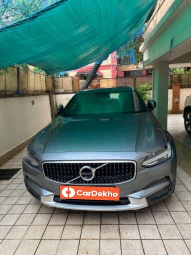 https://images10.gaadi.com/usedcar_image/3506713/original/258e56be-4e83-49c6-ae0a-49b4cfad95be_3a7eb416-2bf1-47c8-85bc-060c6f897d9e.jpeg?imwidth=6400