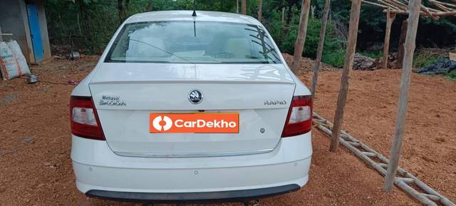 https://images10.gaadi.com/usedcar_image/3506857/original/bb6401e6-f993-4885-b572-88e82af88cf0_27558794-fe66-41f3-8d98-94ca85bb2c4f.jpg?imwidth=6402