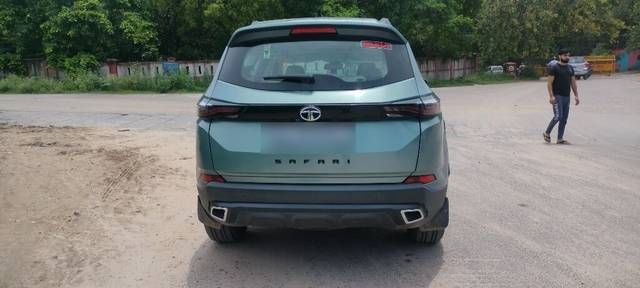 https://images10.gaadi.com/usedcar_image/3507046/original/302d4e99-a156-497e-8724-0b56fa010f81-VCC_1757242_96_1689058408.jpg?imwidth=6402