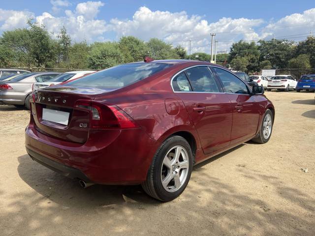 https://images10.gaadi.com/usedcar_image/3507613/original/usedcar_img_1416_2021689675715_1689675757_2feb3a34-1b89-48b0-8856-377f36507ca1.jpg?imwidth=6402