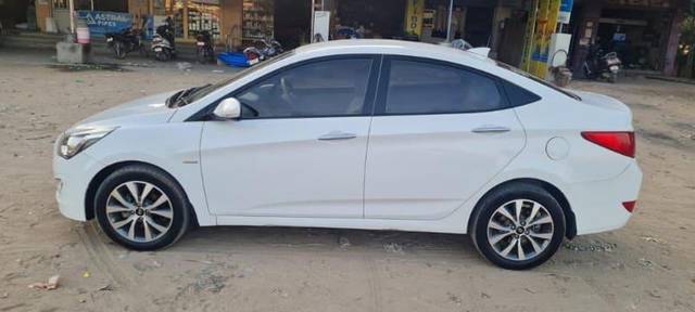 https://images10.gaadi.com/usedcar_image/3508808/original/b9b41439-5453-4494-90cb-0693fa7472ff_93a3afdd-9a74-4e5a-ad4b-353de2f1b0b8.jpeg?imwidth=6400