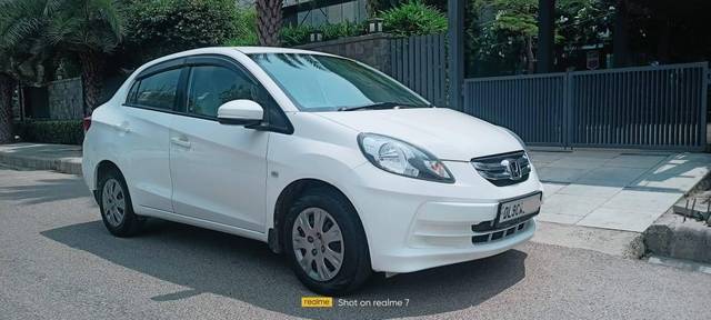 https://images10.gaadi.com/usedcar_image/3509683/original/c71652a7-e134-4921-a9bb-b5a2dc402ae2-used_car_2820188_1689851260_eebf4cbf-3de8-470e-8818-45d4e9cf1b25.jpg?imwidth=6400
