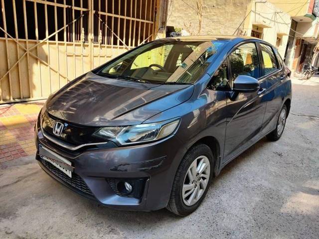 https://images10.gaadi.com/usedcar_image/3510069/original/f38a4e4c-6739-466f-b9d2-f796ddd29f5f_9baf2419-0dfa-4f90-8561-e9d2229a9b71.jpg?imwidth=6400