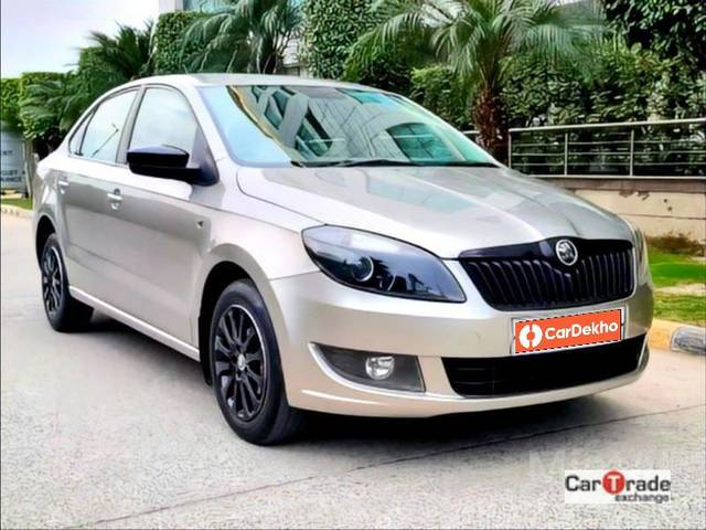 https://images10.gaadi.com/usedcar_image/3510772/original/usedcar_whatsappimage2023_07_21at34106pm_102521689936518_1689937056_eed852ab-5b0e-47bc-9fae-261ee908c5e6.jpeg?imwidth=6400