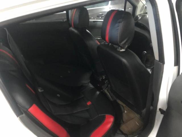 https://images10.gaadi.com/usedcar_image/3511360/original/a6ed28db-ee30-4064-9478-a9907b4b7fbe-used_car_2821467_1690010477.jpg?imwidth=6402