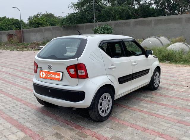 https://images10.gaadi.com/usedcar_image/3512227/original/5c8ac338-5b98-453c-a58c-1abc13a757ed-used_car_2822101_1690093622_cd0de6cd-7bd8-4211-ac33-84c9f07a0386.jpg?imwidth=6402