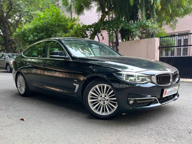 https://images10.gaadi.com/usedcar_image/3512252/original/833dd87d-ec66-42df-8a13-dcbde011cab7-used_car_2822125_1690094370_57c97027-41a6-47b0-9066-88d1fa1fc3ba.jpg?imwidth=6400