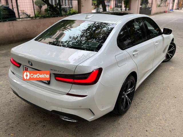 https://images10.gaadi.com/usedcar_image/3512382/original/5396bb82-26cb-4129-8ff5-2354a23cb393-used_car_2822211_1690441427_436398e2-58f9-44cf-9252-ab9a0a0bd8d1.jpg?imwidth=6402