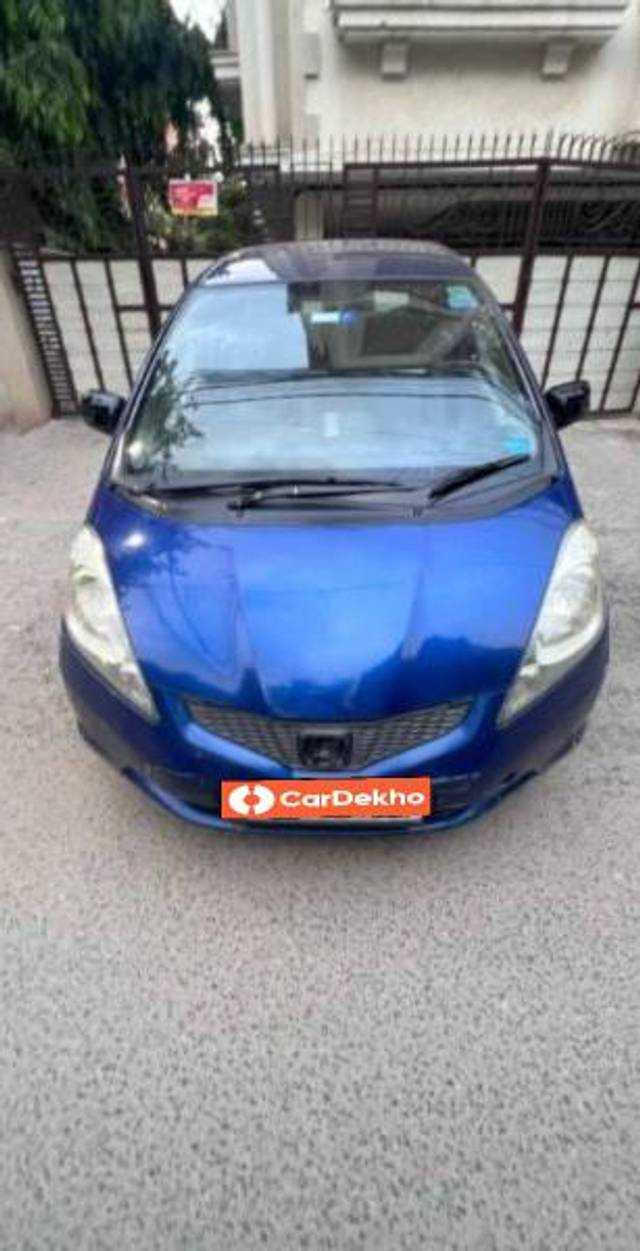 https://images10.gaadi.com/usedcar_image/3512861/original/34f63434-0407-47a1-9848-5ac413649710_a14e9e70-2c30-4075-bf3b-585b1be55e4f.jpg?imwidth=6400