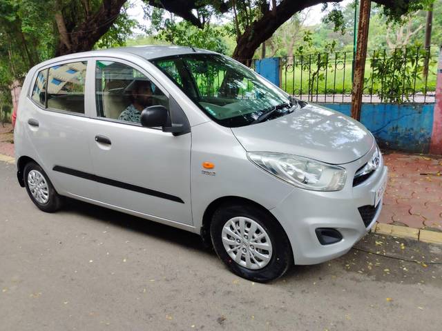 https://images10.gaadi.com/usedcar_image/3513052/original/ddb7f0ef-1e04-4c43-9475-3dcea99f3518-used_car_2822547_1690191086_37f1ba24-abd2-40cd-b173-00a9d1f28a6c.jpg?imwidth=6401