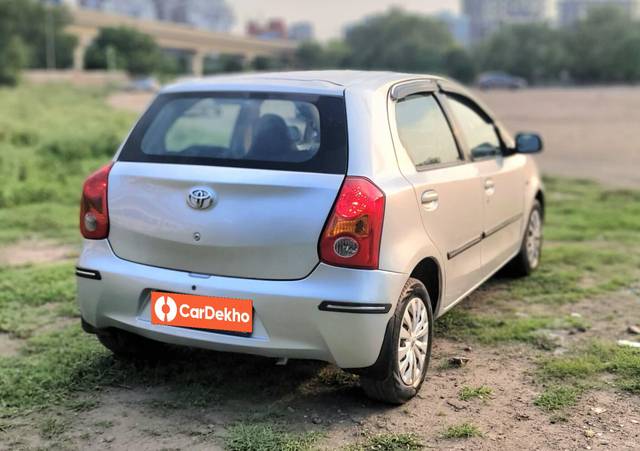 https://images10.gaadi.com/usedcar_image/3513071/original/9070b29c-b365-4554-a542-21d3db2e3cdf-used_car_2822565_1690191450_0ad284b8-11cb-403f-b0cf-8e3ea5d26ff9.jpg?imwidth=6401