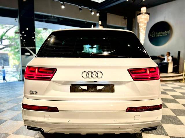 https://images10.gaadi.com/usedcar_image/3513309/original/fd168f3d-165f-4375-ab84-016cd5716daf-used_car_2822782_1690195658_39ad6d29-fdc1-4639-a459-c7a42adf769a.jpg?imwidth=6402