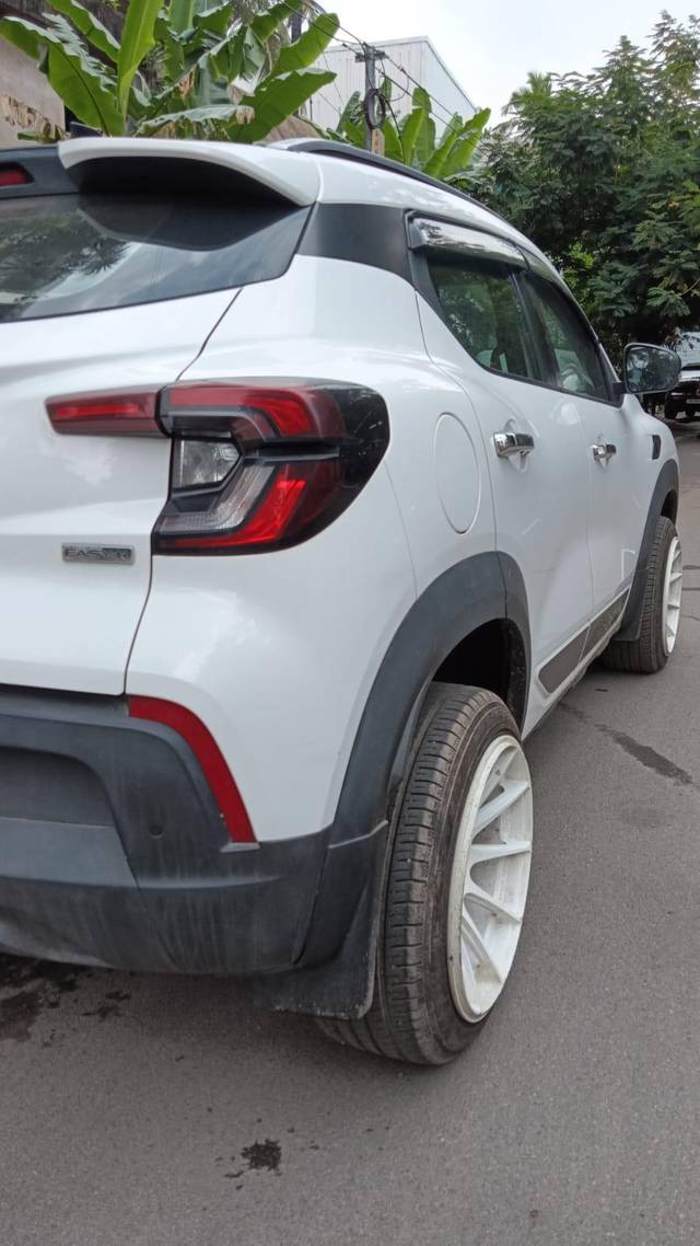 https://images10.gaadi.com/usedcar_image/3513361/original/processed_img2822830__used_car_2822830_1699256238.jpg?imwidth=6401