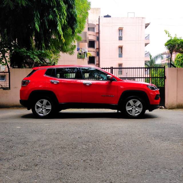 https://images10.gaadi.com/usedcar_image/3513926/original/63f59e4f-856b-47b8-87fd-1e6a6b94bc20-used_car_2823348_1690208525.jpg?imwidth=6401