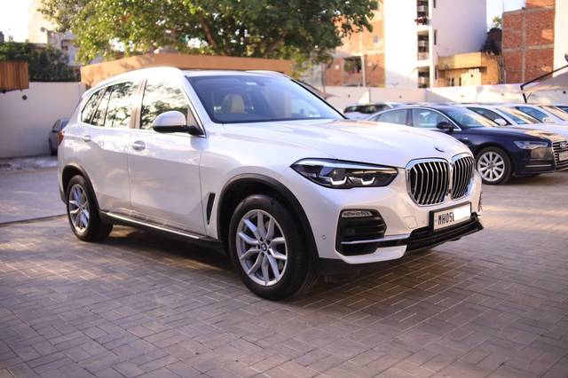 https://images10.gaadi.com/usedcar_image/3514576/original/usedcar_1_10__10151690279895_1690280014.jpeg?imwidth=6400