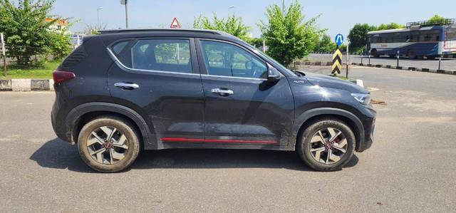https://images10.gaadi.com/usedcar_image/3514933/original/4f65a883-0422-4687-b3e2-e561635bb0b8_f18c43f1-a5e2-4eda-9fcc-1738a5852121.jpg?imwidth=6401