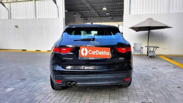 https://images10.gaadi.com/usedcar_image/3515116/original/usedcar_1_15__10151690351606_1690351650_49773046-f3cb-4883-aa93-dade5d886dcf.jpeg?imwidth=6402