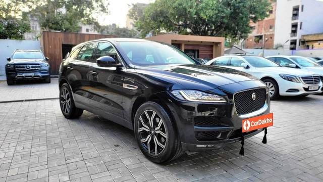 https://images10.gaadi.com/usedcar_image/3515116/original/usedcar_1_16__10151690351606_1690351650_49773046-f3cb-4883-aa93-dade5d886dcf.jpeg?imwidth=6400
