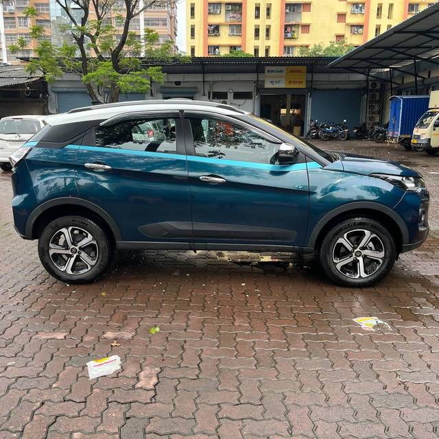 https://images10.gaadi.com/usedcar_image/3515605/original/processed_usedcar_photo_6188172289074381066_y_17211690368968_1690368984.jpg?imwidth=6401