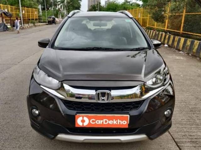 https://images10.gaadi.com/usedcar_image/3515715/original/zz1_crop_img_64c244fab2548_1690453242.jpg?imwidth=6400