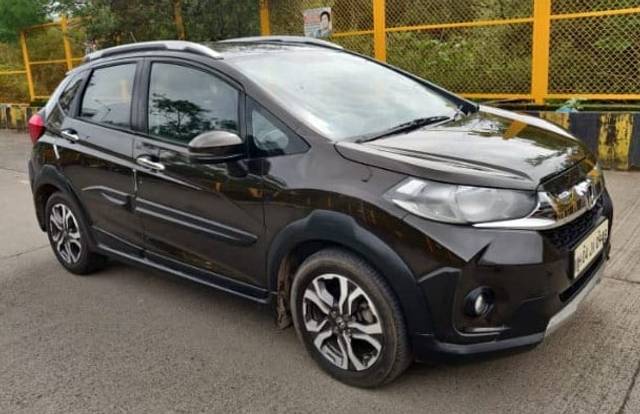 https://images10.gaadi.com/usedcar_image/3515715/original/zz1_crop_img_64c245347179e_1690453300.jpg?imwidth=6401