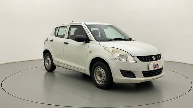 https://images10.gaadi.com/usedcar_image/3515883/original/2c36e9b6-67a5-4766-b4d8-9c1e83bfe25f-42.jpg?imwidth=6400