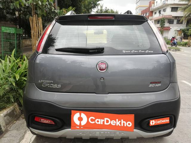 https://images10.gaadi.com/usedcar_image/3516326/original/2e80ae67-c344-437f-9c38-fc70abe6c39d-used_car_2825125_1690441690_51306080-b0d1-4326-8f2e-bd9e33d6a1f0.jpg?imwidth=6402