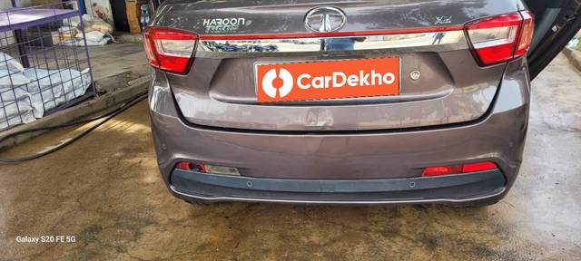https://images10.gaadi.com/usedcar_image/3517073/original/bc39900a-0539-4a05-9a4a-21e7659dd464_7b2f7bfc-6855-46c4-8193-697033b6ad0c.jpg?imwidth=6401