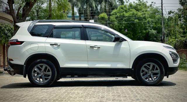 https://images10.gaadi.com/usedcar_image/3517897/original/02de0e88-f6fc-46ac-8873-fd7568d1856e-used_car_2826331_1690544621.jpg?imwidth=6401