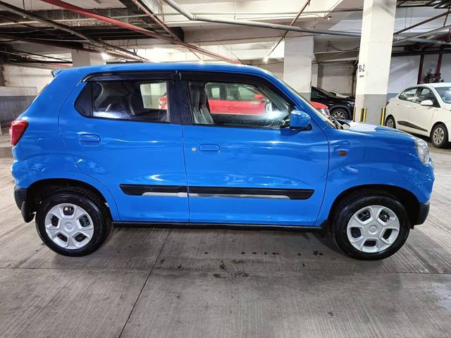 https://images10.gaadi.com/usedcar_image/3517992/original/17c9bef3-1fd5-4ebb-ac96-5eb3bdce62b5-used_car_2826404_1690549496_51acc72e-fb26-4a5e-b82b-62513b0a9f0a.jpg?imwidth=6401