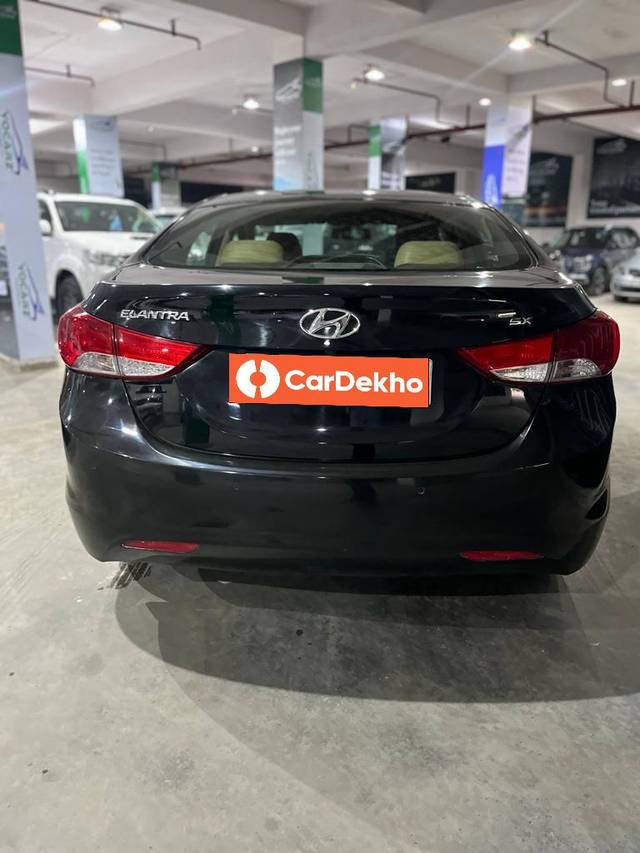 https://images10.gaadi.com/usedcar_image/3518922/original/2e750bc0-80b1-45d8-b7c3-ba830a4b2a38-used_car_2827080_1690628847_4ec07690-0396-4c69-94b9-01281e92aaf6.jpg?imwidth=6401