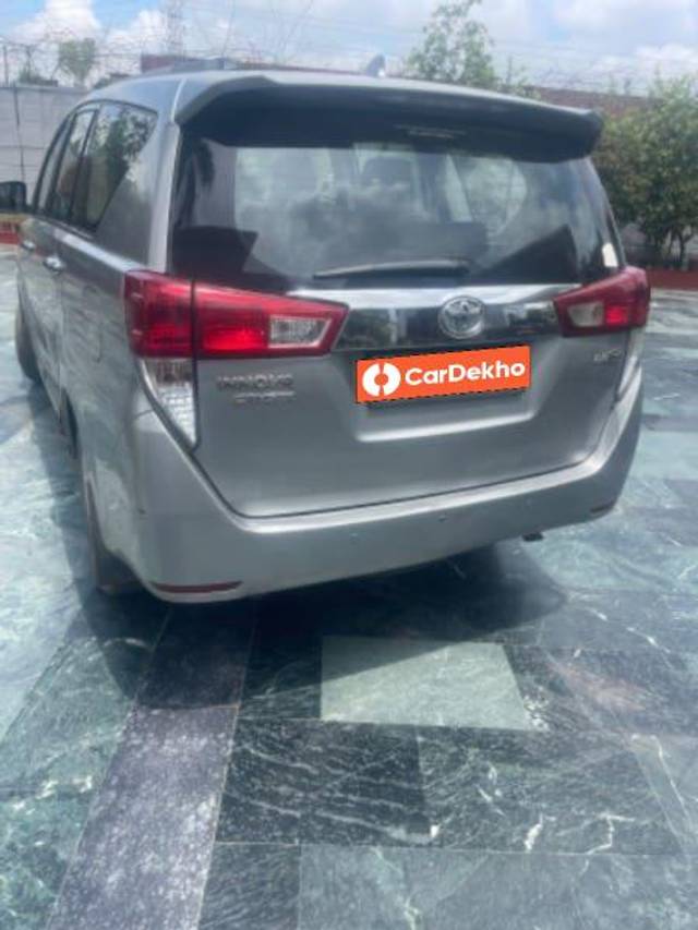 https://images10.gaadi.com/usedcar_image/3519369/original/3852965b-431f-48ab-b29e-5a0a4b3d27e5_8fc61b5e-9ae7-4af9-ab6b-ab29284ffac9.jpeg?imwidth=6402
