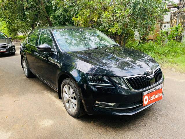 https://images10.gaadi.com/usedcar_image/3519622/original/processed_usedcar_img_20230730_wa0027_9301690710601_1690710689.jpg?imwidth=6400