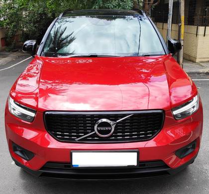Volvo XC40 D4 R-Design Volvo XC40 D4 R-Design
