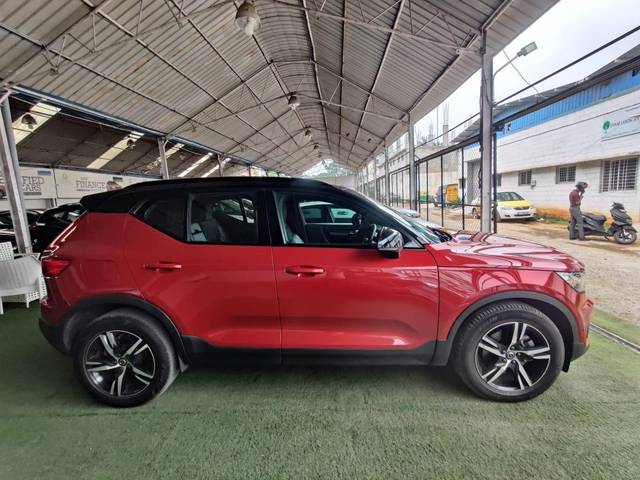 https://images10.gaadi.com/usedcar_image/3520117/original/processed_img2827771__used_car_2827771_1702633351.jpg?imwidth=6401