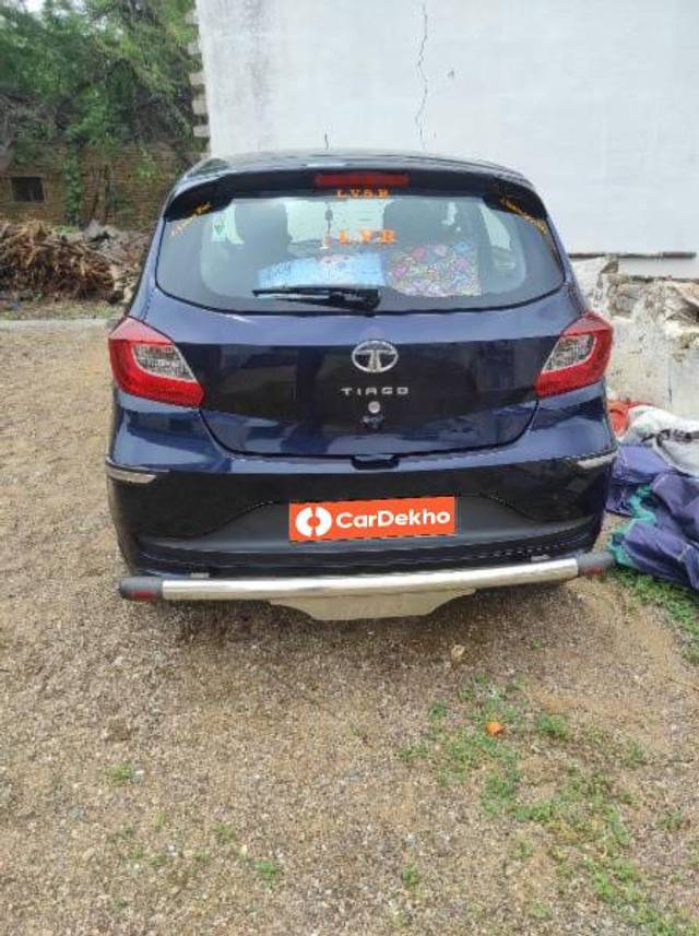 https://images10.gaadi.com/usedcar_image/3521187/original/8878314a-b661-4a94-a524-79f25caa7a91_afc0cab9-bdef-446a-871b-eb28aa67e76f.jpg?imwidth=6402