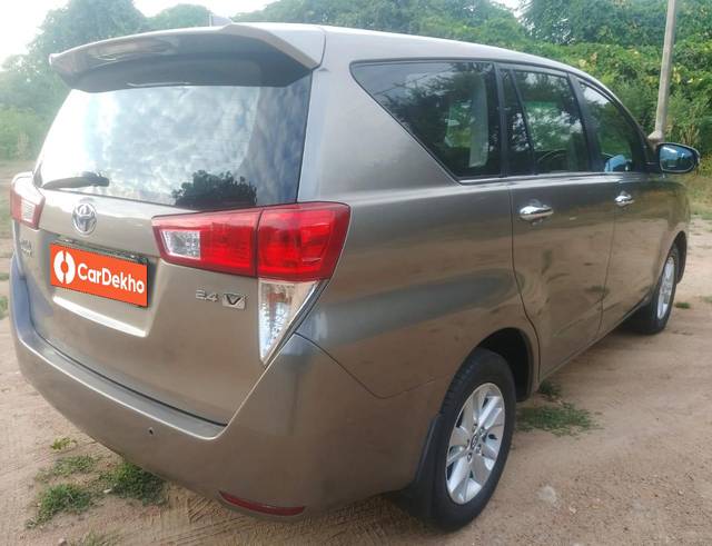 https://images10.gaadi.com/usedcar_image/3522344/original/processed_used_car_2829639_1692868345.jpg?imwidth=6402