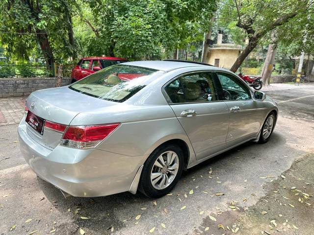 https://images10.gaadi.com/usedcar_image/3523155/original/usedcar_5ae3ed46_8044_403a_8986_af8014766d36_280771690974159_1690974172_5c23b51e-4faf-439a-99f3-956b6e50d600.jpg?imwidth=6402