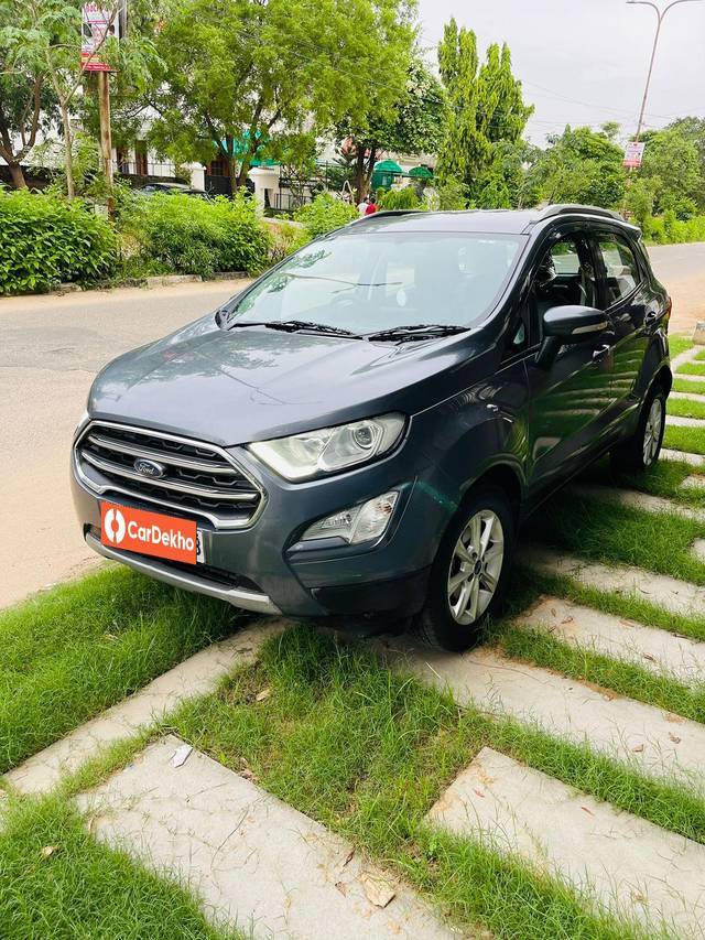 https://images10.gaadi.com/usedcar_image/3523574/original/processed_fa2217e4-b919-434b-a4f1-d946d09b3c2b-used_car_2830538_1691037528.jpg?imwidth=6402