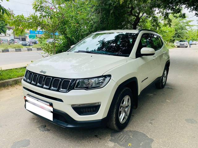 https://images10.gaadi.com/usedcar_image/3524220/original/processed_processed_usedcar_whatsappimage2023_08_03at12629pm_9301691055034_1691055477.jpeg?imwidth=6400