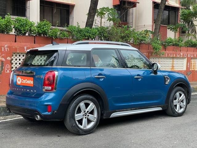https://images10.gaadi.com/usedcar_image/3524503/original/processed_118702ac-0d07-4176-adba-9bc703569502-used_car_2831301_1691070224.jpg?imwidth=6401