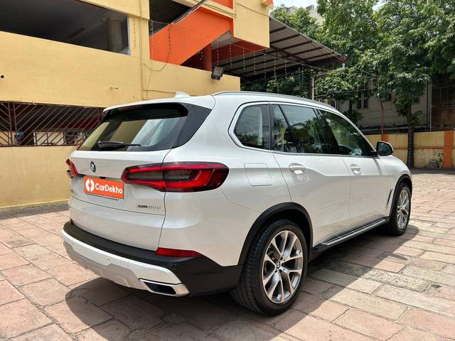 https://images10.gaadi.com/usedcar_image/3524684/original/processed_cce521f8-0017-4ccb-89cf-ef03981effa7-used_car_2831366_1691123242.jpg?imwidth=6402