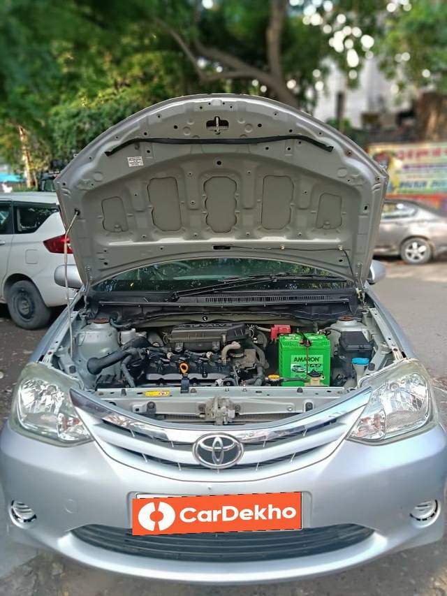 https://images10.gaadi.com/usedcar_image/3524940/original/processed_usedcar_photo_2023_09_11_16_56_21_2831560_1694434180.jpg?imwidth=6401