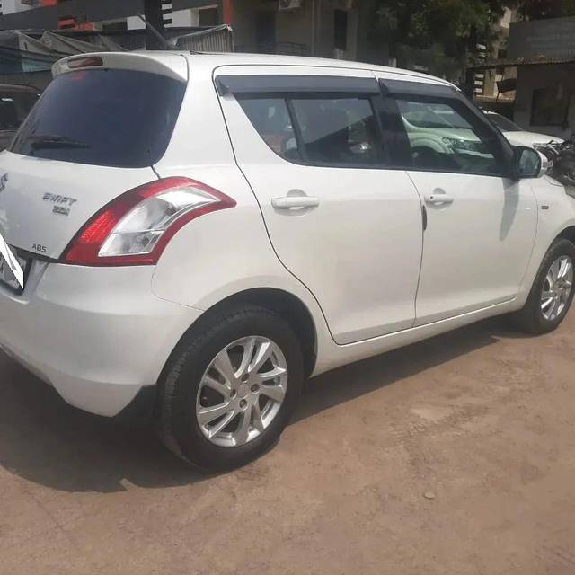 https://images10.gaadi.com/usedcar_image/3525057/original/processed_add443f9-1da9-4b2a-ae8c-9f44da5d6b06-used_car_2831655_1691143676.jpg?imwidth=6402