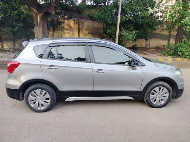 https://images10.gaadi.com/usedcar_image/3525498/original/processed_fa0821c9-d5b5-4ad3-b01a-9daa25d51318-used_car_2832047_1691154594.jpg?imwidth=6401