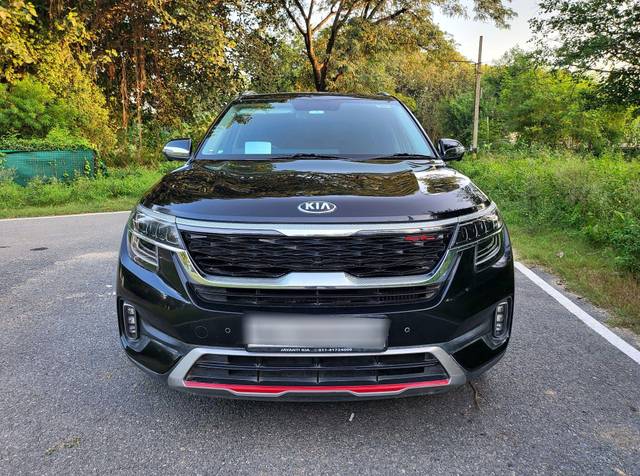 https://images10.gaadi.com/usedcar_image/3525610/original/processed_img2832133__used_car_2832133_1696594736.jpg?imwidth=6400
