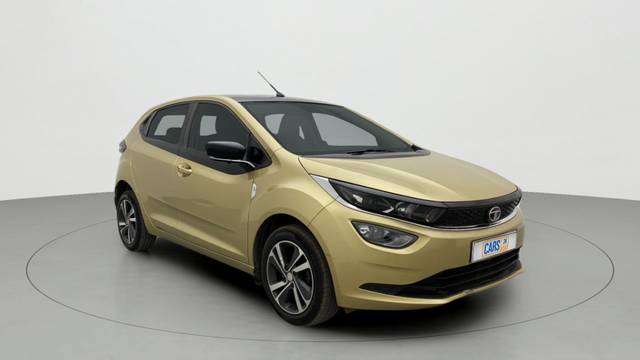 https://images10.gaadi.com/usedcar_image/3526022/original/slot__10277614781-013fc3eb95a949e599cd2de68347d87e-Exterior-8.jpg?imwidth=6400